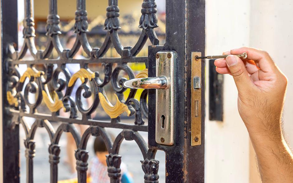  serrure de porte prix Bourg-la-Reine